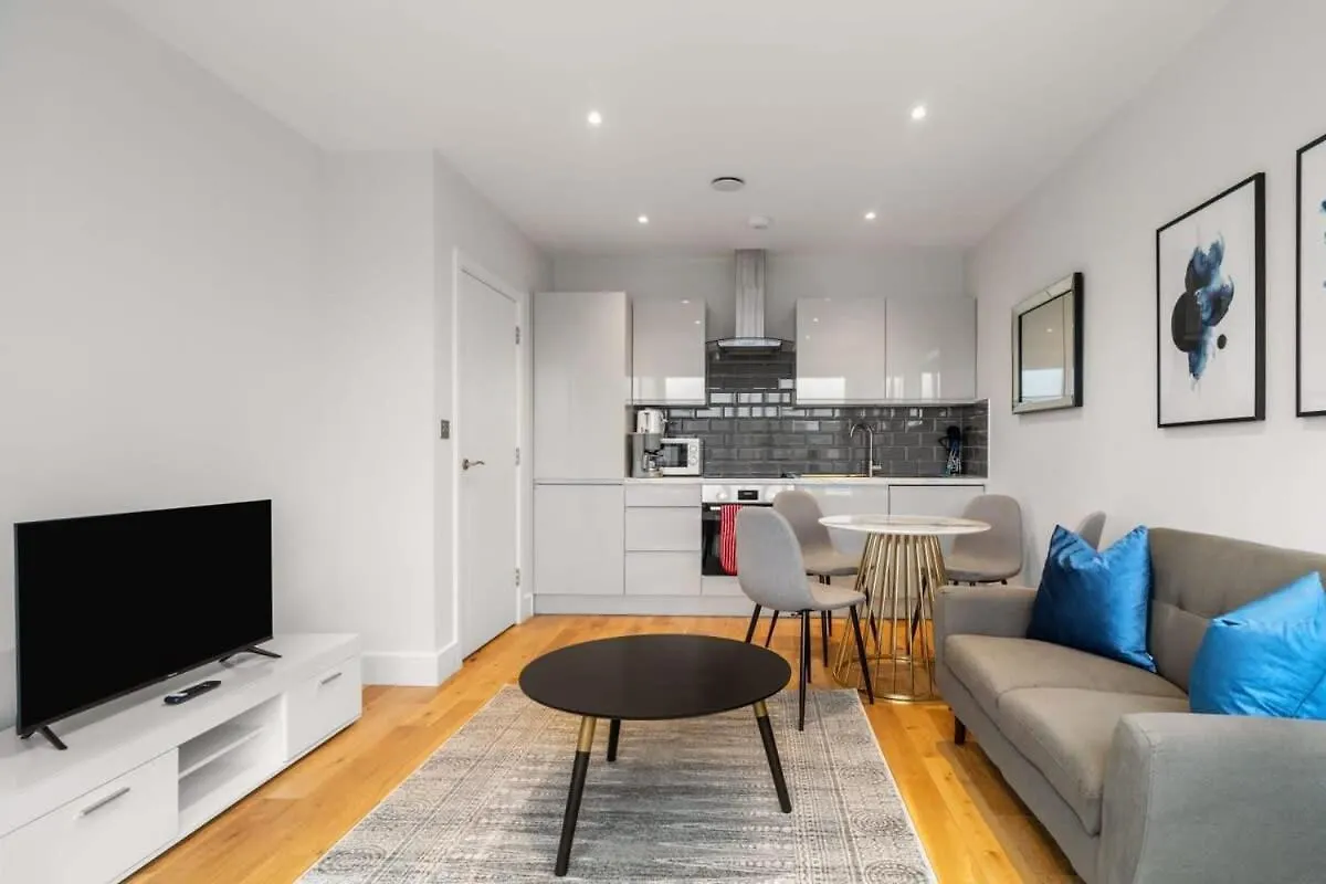 Lovely 1 Bedroom Apartment In The Heart Of Eastleigh United Kingdom