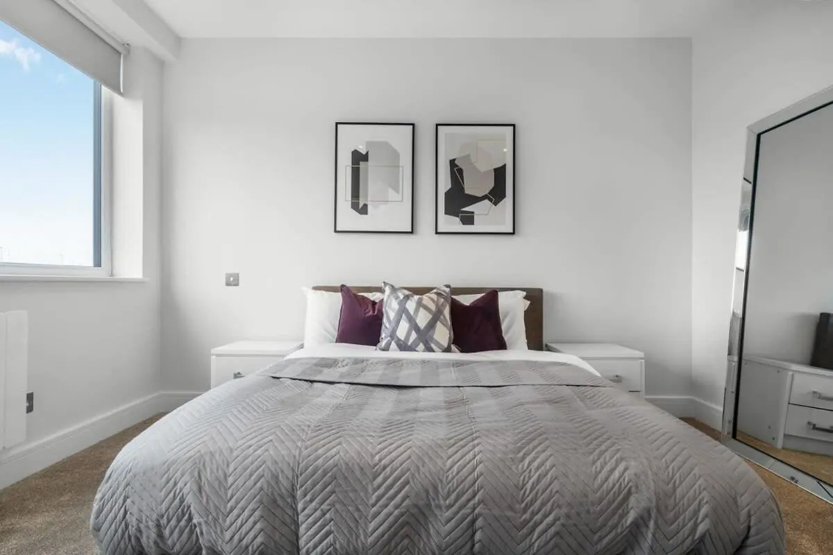 Lovely 1 Bedroom Apartment In The Heart Of Eastleigh